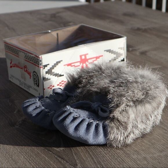 Laurentian Chief infant moccasins  - Picture 3 of 8